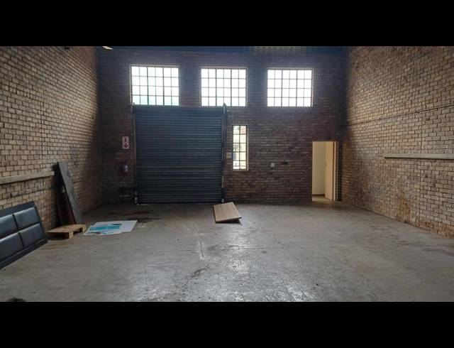 INDUSTRIAL PROPERTY TO RENT IN HENNOPSPARK